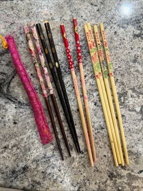 Vintage Chopsticks Decorative Japanese-Style Chopstick Set in Red, Black & Cream